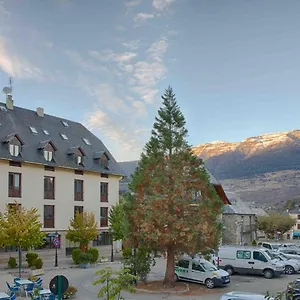 Ribaeta Hotel